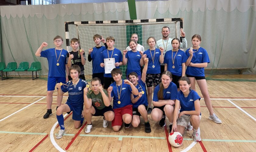 Šlaužiškiai Lietuvos mokyklų žaidynių III etapo (zoninio) nugalėtojai